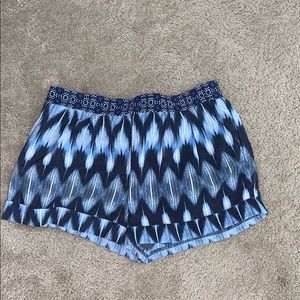 Patterned shorts